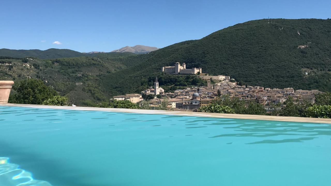 Agriturismo Collerisana スポレート エクステリア 写真