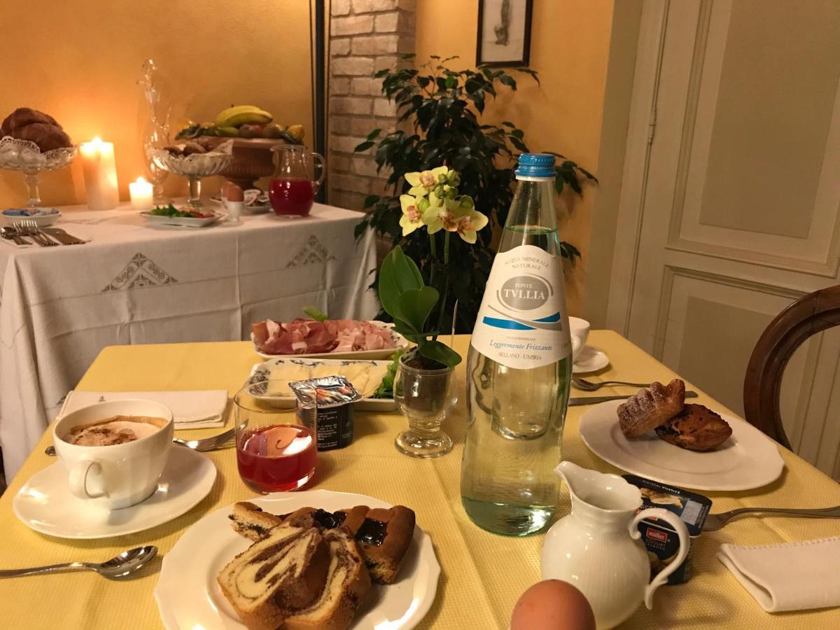 Agriturismo Collerisana スポレート エクステリア 写真