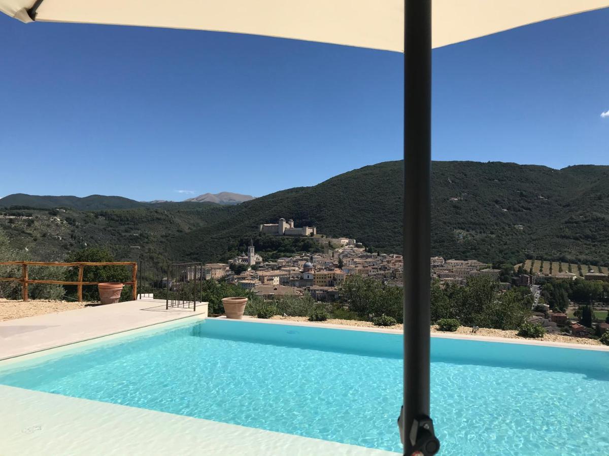 Agriturismo Collerisana スポレート エクステリア 写真